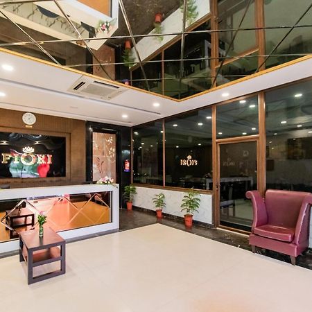 Foxoso Fiori Hotel Jaipur Bagian luar foto