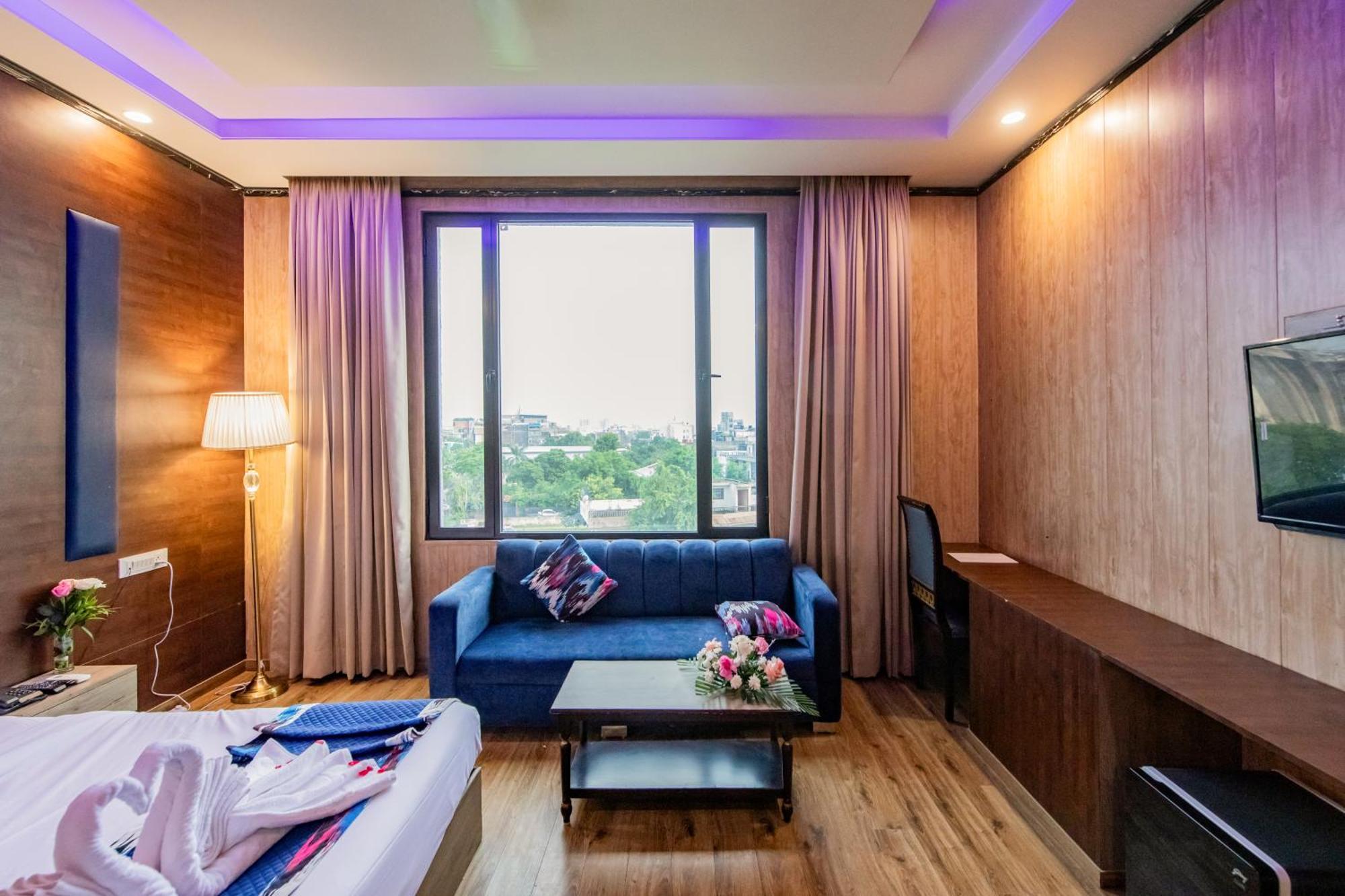 Foxoso Fiori Hotel Jaipur Bagian luar foto